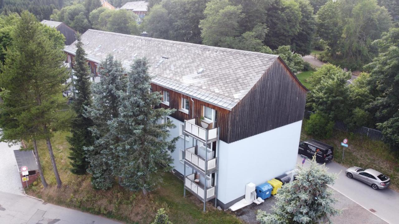 Ferienwohnungen Zauberberg, Schneehase & Glitzerhirsch Oberwiesenthal Exterior photo